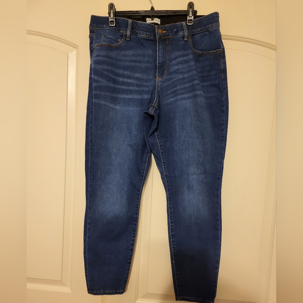 Ava & Viv 16W Skinny Jeans